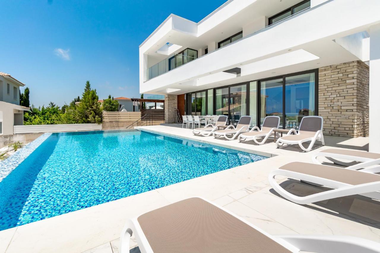 Villa Arsinoe By Ezoria Villas คอรัลเบย์ ภายนอก รูปภาพ