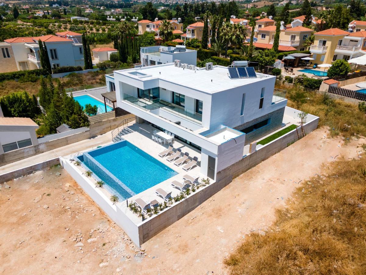 Villa Arsinoe By Ezoria Villas คอรัลเบย์ ภายนอก รูปภาพ
